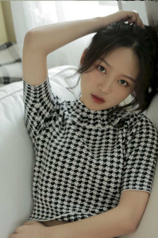 我女朋友母亲的朋友给她介绍对象